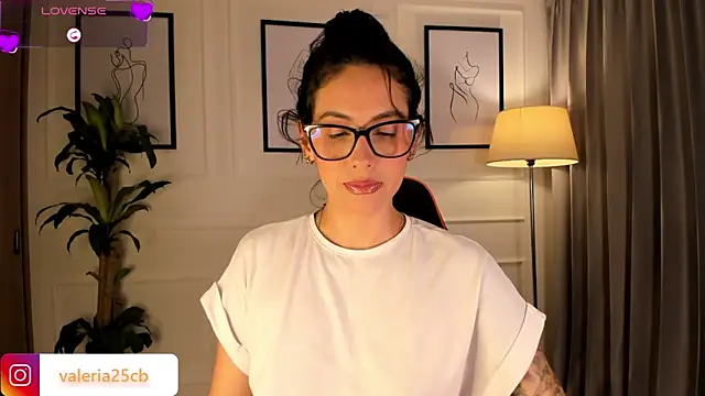 Snapshot of valeriia25_ chatting on 02-04-25, 10:45 valeriia25 online show from 02-04-25, 10:45