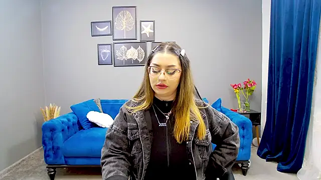 Snapshot of Katewalker_ chatting on 03-20-25, 06:09 Katewalker online show from 03-20-25, 06:09