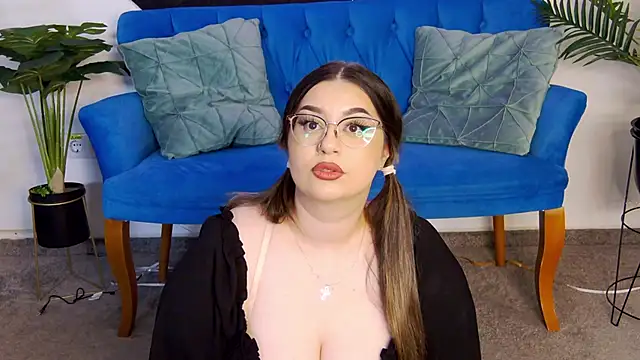Snapshot of Katewalker_ chatting on 05-27-26, 10:06 Katewalker online show from 05-27-26, 10:06