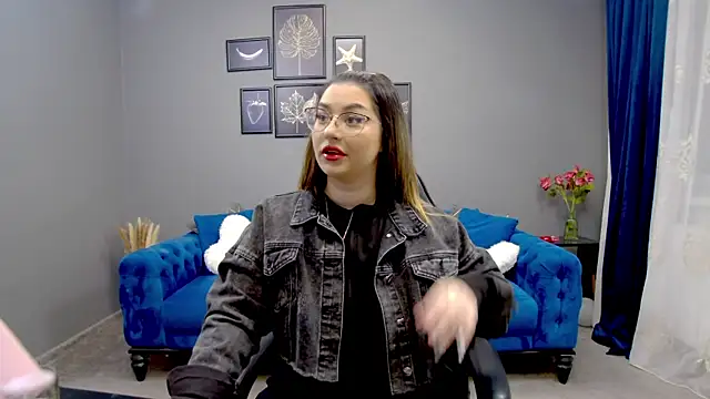 Snapshot of Katewalker_ chatting on 03-03-25, 06:03 Katewalker online show from 03-03-25, 06:03