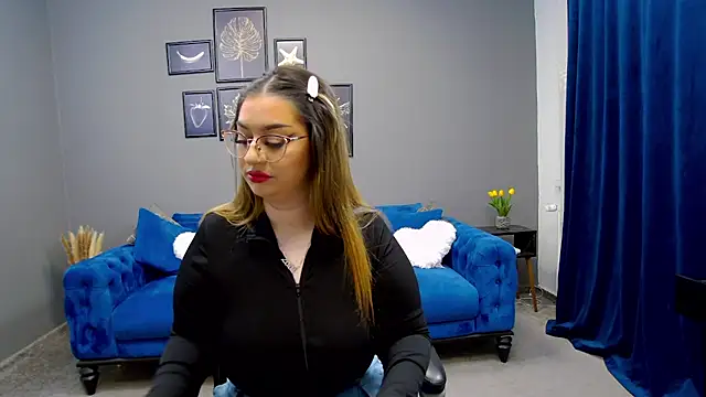 Snapshot of Katewalker_ chatting on 02-07-25, 06:13 Katewalker online show from 02-07-25, 06:13