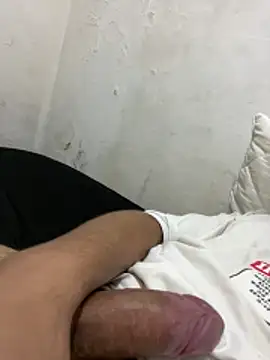 Snapshot of Magosupreme chatting on 10-16-25, 06:43 Magosupreme online show from 10-16-25, 06:43