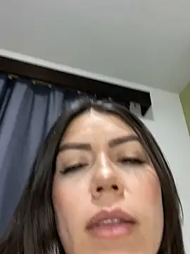 Snapshot of martina_contreras chatting on 02-03-25, 09:08 martina contreras online show from 02-03-25, 09:08