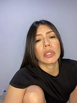 Snapshot of martina_contreras chatting on 12-30-24, 06:09 martina contreras online show from 12-30-24, 06:09