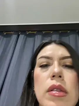 Snapshot of martina_contreras chatting on 02-20-25, 12:30 martina contreras online show from 02-20-25, 12:30