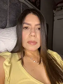 Snapshot of martina_contreras chatting on 06-09-26, 05:19 martina contreras online show from 06-09-26, 05:19