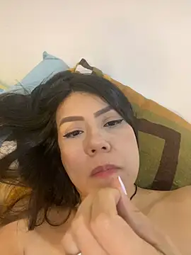 Snapshot of martina_contreras chatting on 01-03-25, 08:10 martina contreras online show from 01-03-25, 08:10