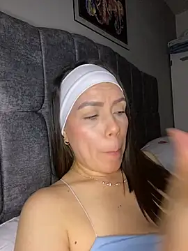 martina contreras online show from 04-09-26, 07:03