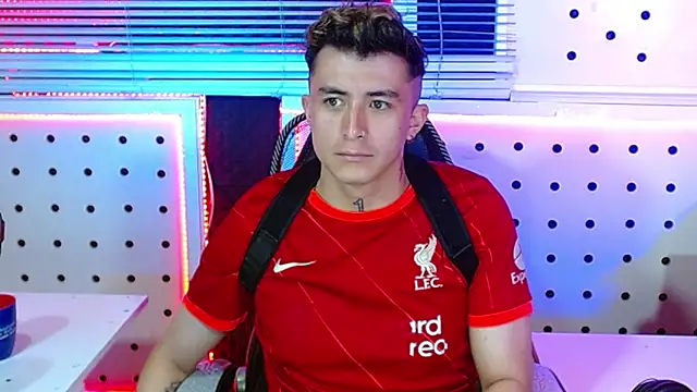 Darko0717 online show from 11-06-25, 12:25