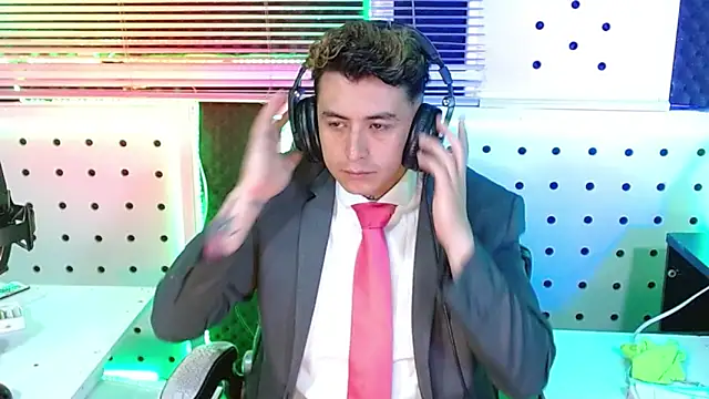 Darko0717 online show from 11-22-25, 01:10