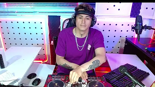 Darko0717 online show from 10-25-25, 02:11