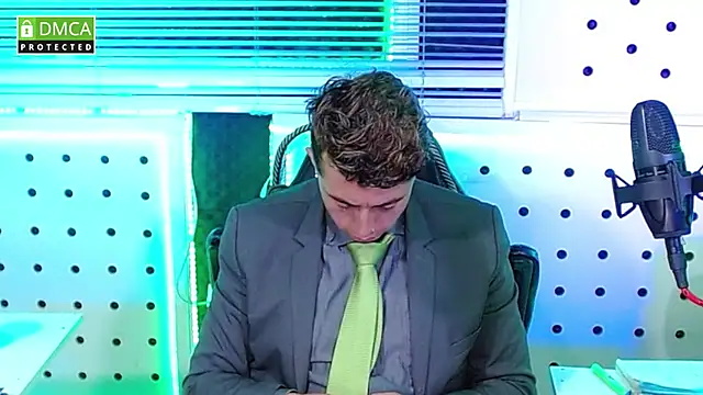 Darko0717 online show from 10-22-25, 01:43