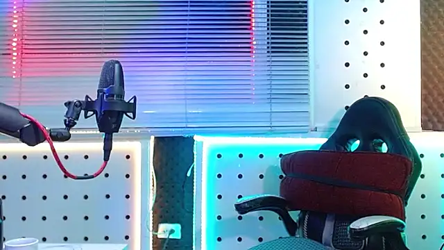 Snapshot of Darko0717 chatting on 04-16-26, 03:46 Darko0717 online show from 04-16-26, 03:46