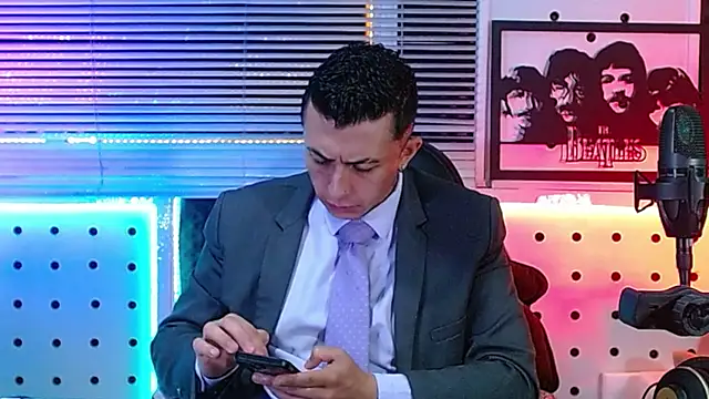 Snapshot of Darko0717 chatting on 07-11-26, 03:23 Darko0717 online show from 07-11-26, 03:23