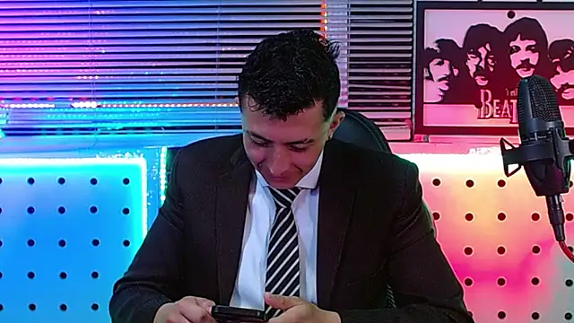 Snapshot of Darko0717 chatting on 07-25-26, 12:33 Darko0717 online show from 07-25-26, 12:33