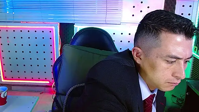 Snapshot of Darko0717 chatting on 02-09-26, 11:41 Darko0717 online show from 02-09-26, 11:41