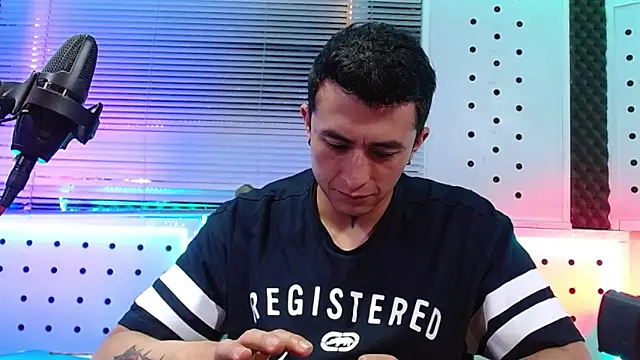 Snapshot of Darko0717 chatting on 04-08-26, 12:45 Darko0717 online show from 04-08-26, 12:45