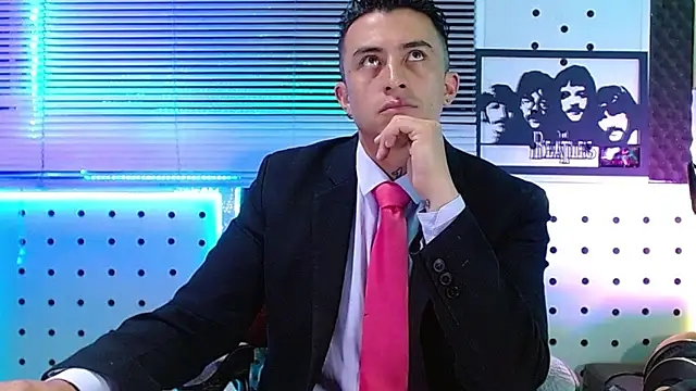 Snapshot of Darko0717 chatting on 06-25-26, 02:44 Darko0717 online show from 06-25-26, 02:44