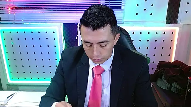 Snapshot of Darko0717 chatting on 02-18-26, 01:29 Darko0717 online show from 02-18-26, 01:29