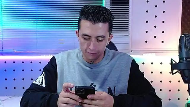 Snapshot of Darko0717 chatting on 05-16-26, 12:53 Darko0717 online show from 05-16-26, 12:53