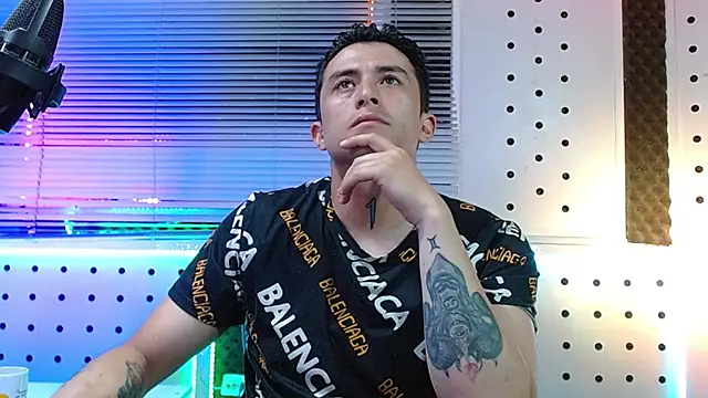 Snapshot of Darko0717 chatting on 04-05-26, 11:55 Darko0717 online show from 04-05-26, 11:55