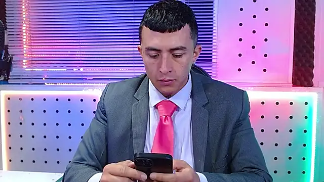 Snapshot of Darko0717 chatting on 02-28-26, 11:43 Darko0717 online show from 02-28-26, 11:43