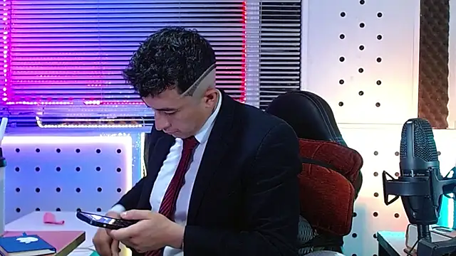 Snapshot of Darko0717 chatting on 06-03-26, 02:33 Darko0717 online show from 06-03-26, 02:33