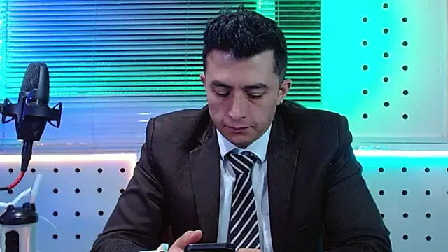 Snapshot of Darko0717 chatting on 05-12-26, 10:32 Darko0717 online show from 05-12-26, 10:32