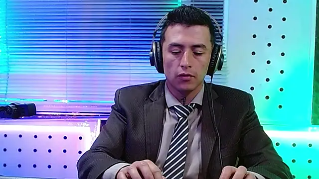 Snapshot of Darko0717 chatting on 03-22-26, 02:51 Darko0717 online show from 03-22-26, 02:51