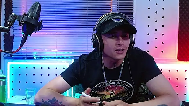 Snapshot of Darko0717 chatting on 03-29-26, 02:46 Darko0717 online show from 03-29-26, 02:46