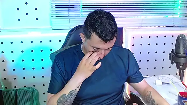 Snapshot of Darko0717 chatting on 02-04-26, 12:27 Darko0717 online show from 02-04-26, 12:27