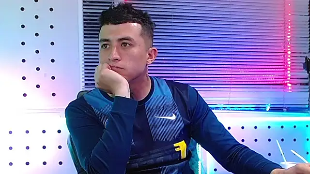 Snapshot of Darko0717 chatting on 03-16-26, 11:07 Darko0717 online show from 03-16-26, 11:07