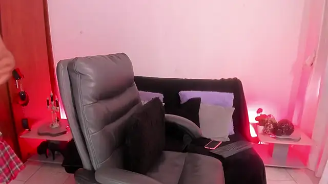 Cata green online show from 10-31-25, 08:38