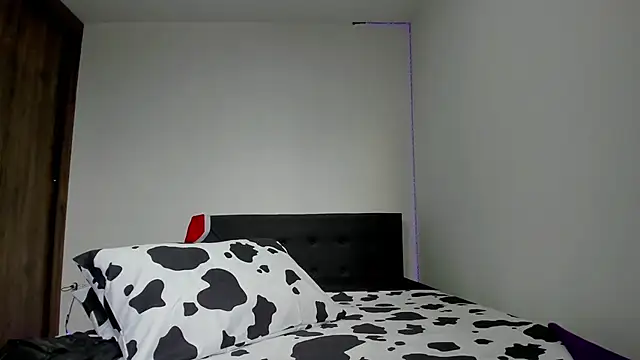 biiancaricoo01 online show from 12-05-24, 10:17