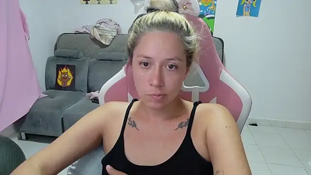 MommyMiaWs online show from 04-06-26, 11:17