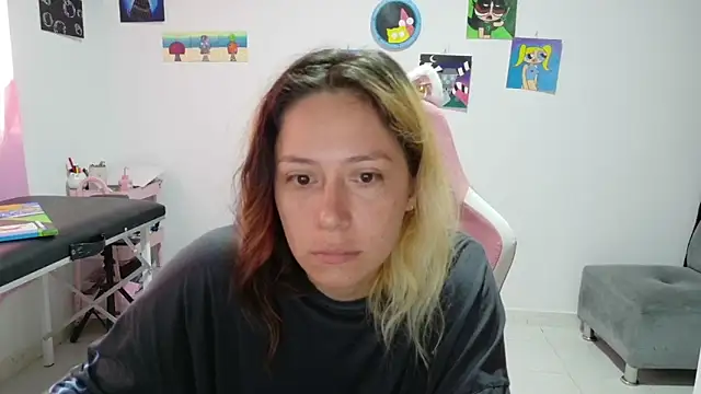 MommyMiaWs online show from 12-17-25, 01:38