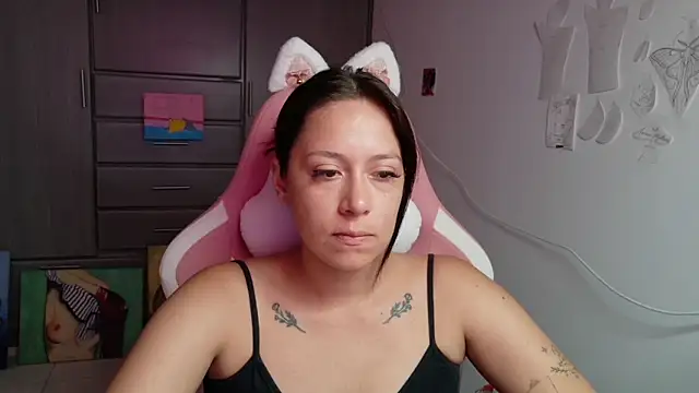 MommyMiaWs online show from 07-24-26, 02:02