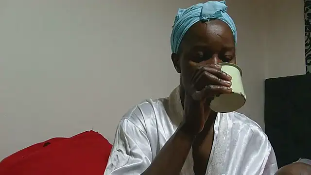 sluttylaura21 online show from 11-25-25, 05:19