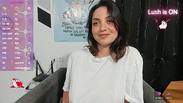 Snapshot of alexysgray chatting on 11-16-25, 05:17 alexysgray online show from 11-16-25, 05:17