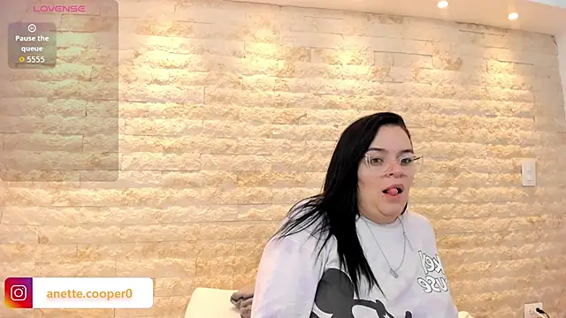 anette cooper online show from 11-20-25, 03:40