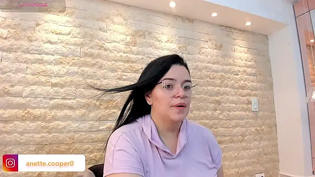 anette cooper online show from 12-17-25, 03:22