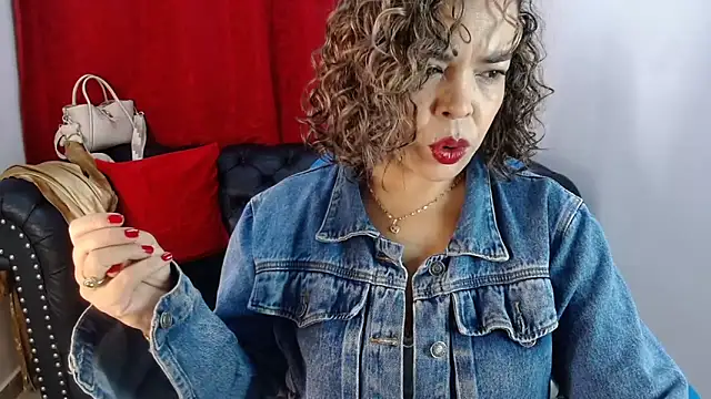 Abril Beltran  online show from 02-21-26, 10:01