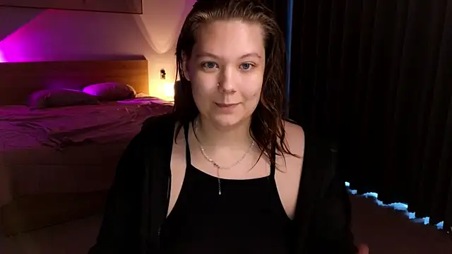 Snapshot of DjennaPalme chatting on 05-25-26, 10:03 DjennaPalme online show from 05-25-26, 10:03