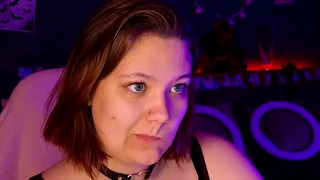 DjennaPalme online show from 10-22-25, 01:38