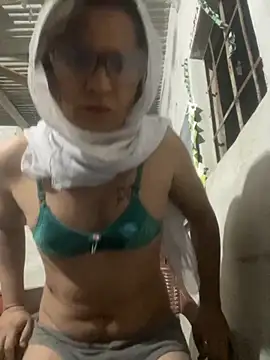 Apple00001xh online show from 11-29-25, 12:22