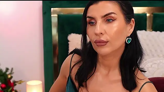 XeniaBlu online show from 12-19-25, 09:11