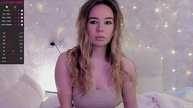 Snapshot of EvaSileZ chatting on 09-17-25, 08:16 EvaSileZ online show from 09-17-25, 08:16