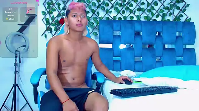 Hakim prettynigg online show from 01-17-25, 06:02