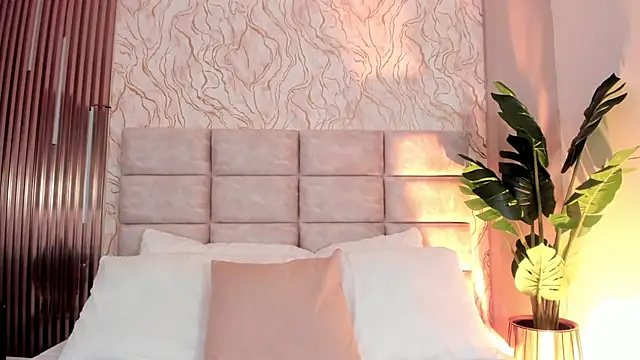 Snapshot of Gaia_Stone chatting on 02-12-26, 12:27 Gaia Stone online show from 02-12-26, 12:27