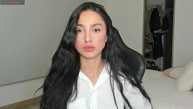 Snapshot of EvaMoet chatting on 03-14-25, 06:53 EvaMoet online show from 03-14-25, 06:53